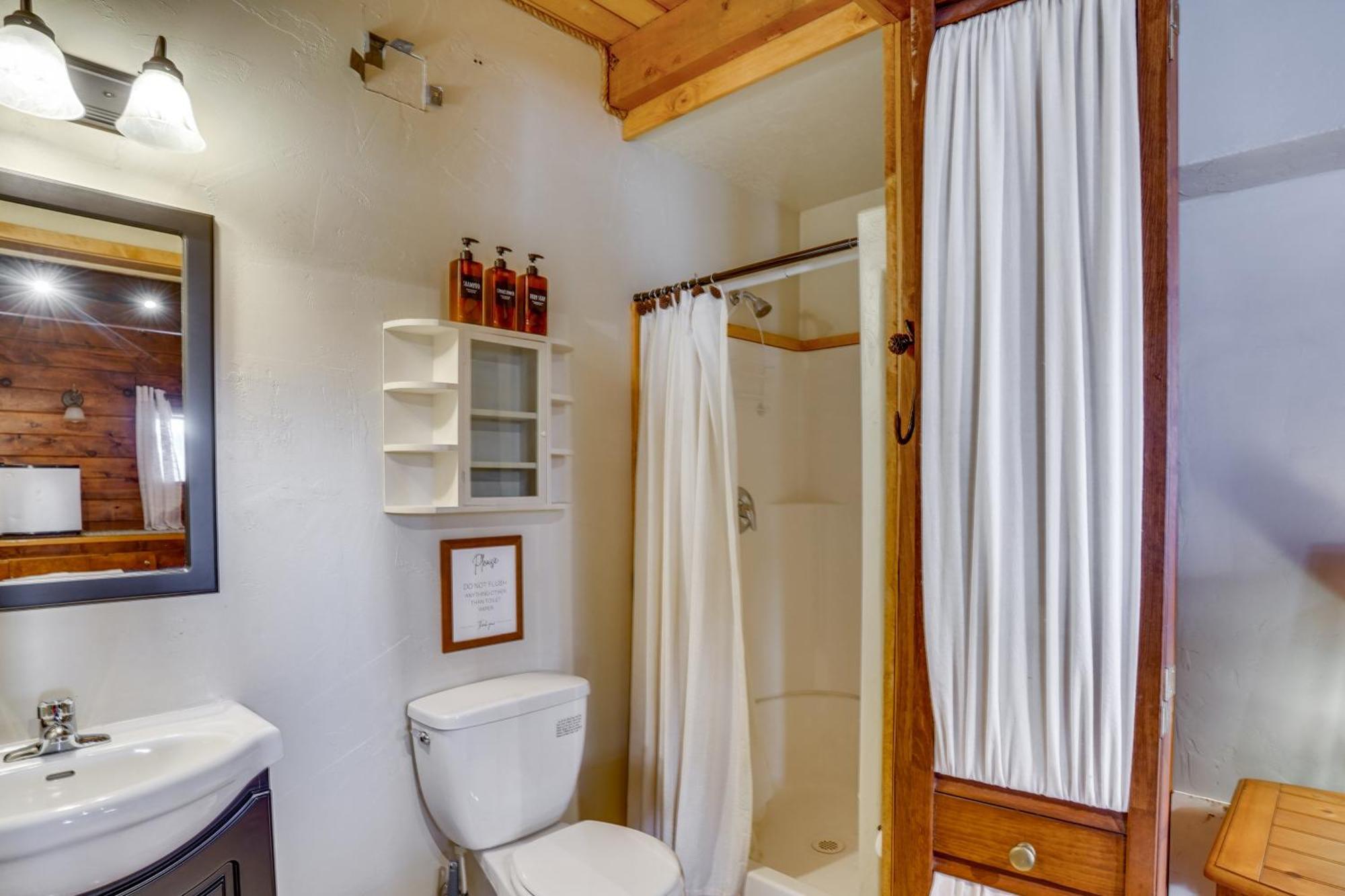 Pet-Friendly Duck Creek Village Retreat With Deck! Exterior foto